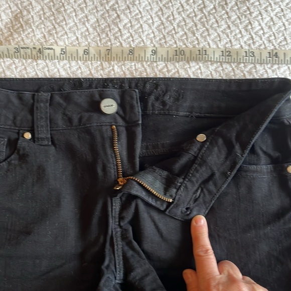 Black denim shorts - Picture 2 of 7